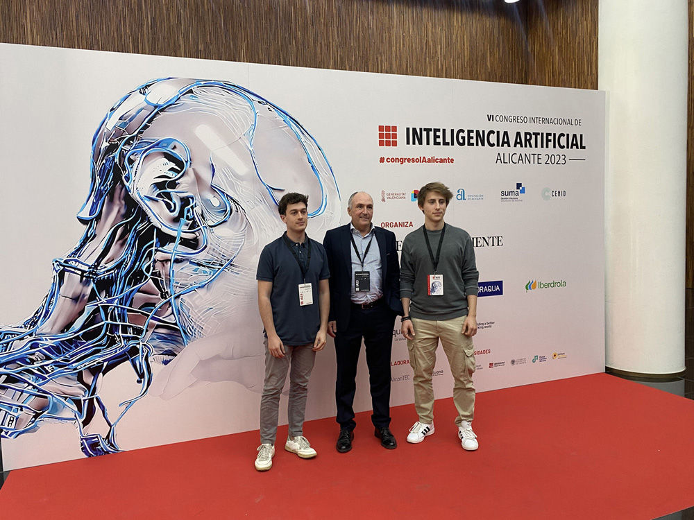 Pablo Belmonte, CEO of Newmambrain, with his interns.